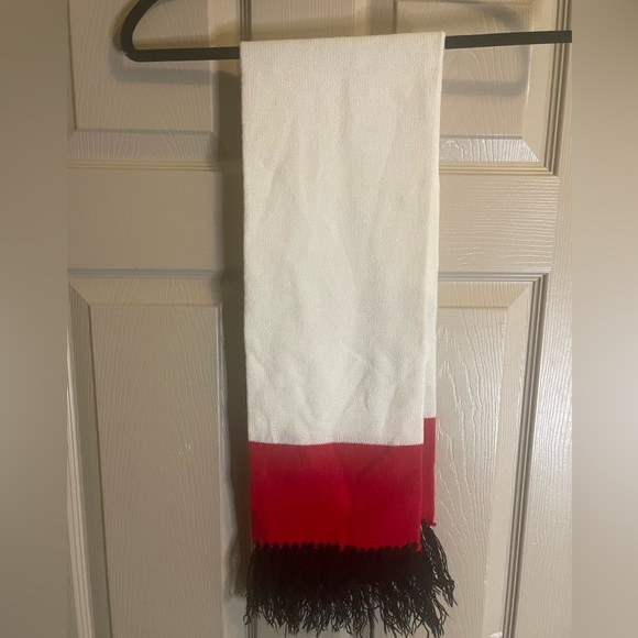 Vintage Mickey Mouse Scarf with Pom Pom Ears - Picture 3 of 4